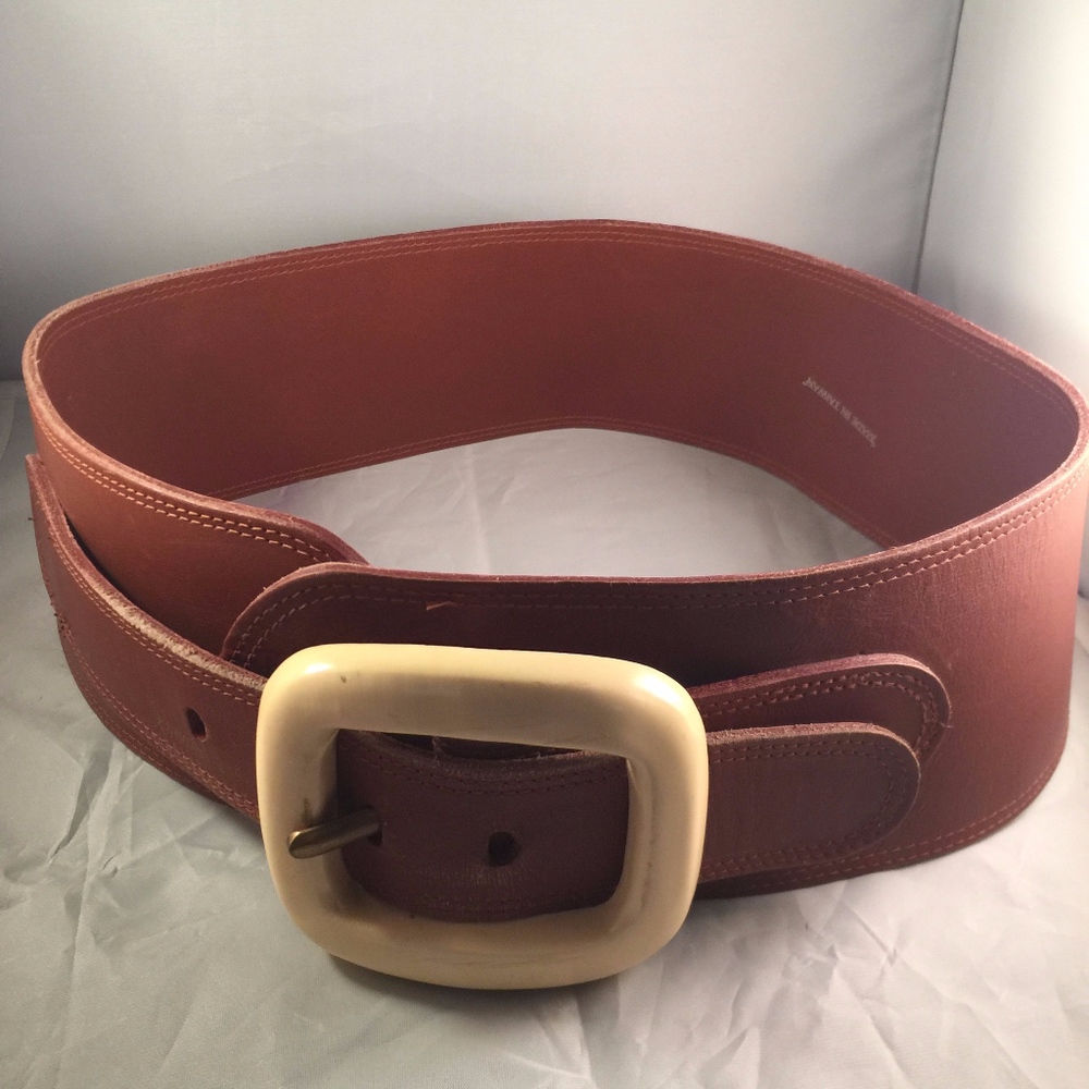 WIDE BROWN DESIGNER BELT